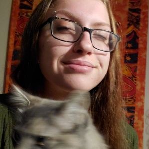 Meet your Posher, Abigail